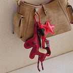 Skórzany brelok do kluczy z kucykiem – zawieszka do plecaka, torebki i samochodu, personalizowany brelok, ozdoba do torebki, prezent
